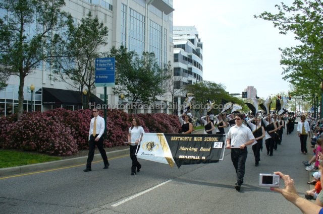 bentworthhighschoolmarchingbandatparadeofnations.jpg