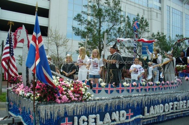 nationoficelandfloatatparadeofnations.jpg