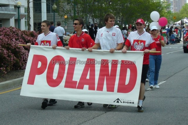 nationofpolandatparadeofnations.jpg