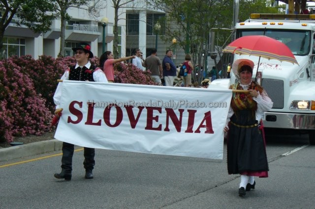 nationofsloveniaatparadeofnations.jpg