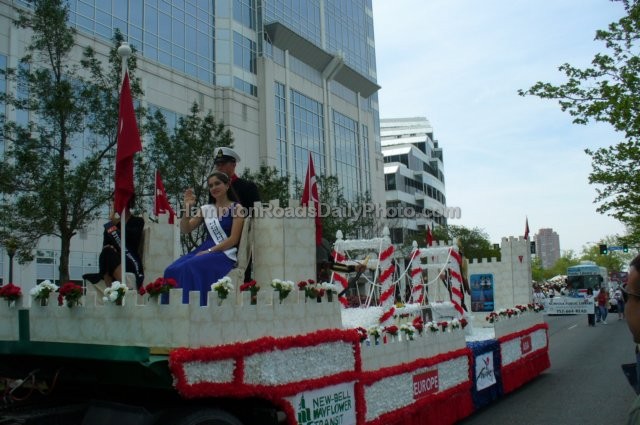 nationofturkeyfloatatparadeofnations.jpg