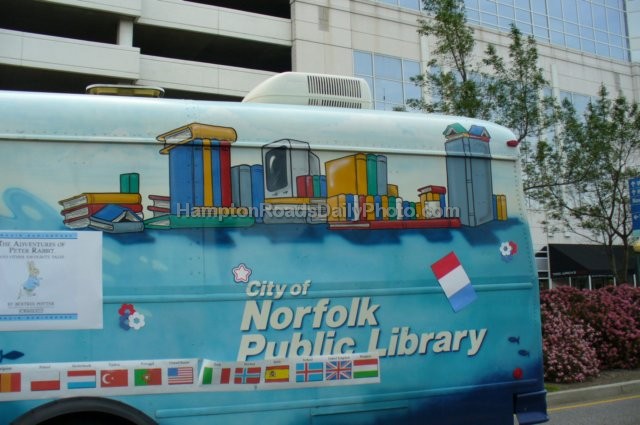 norfolkcitylibrarybookmobileatparadeofnations.jpg