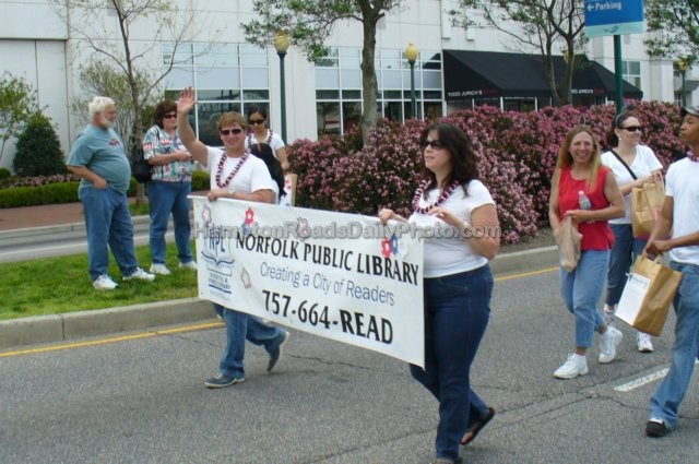 norfolkpubliclibraryatparadeofnations.jpg