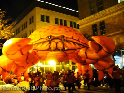 Giant Crab Helium Balloon - Norfolk Grand Illumination Parade