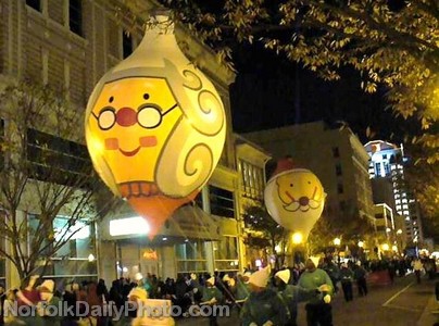 Santa Claus and Mrs. Claus Helium Balloons - Norfolk Grand Illumination Parade