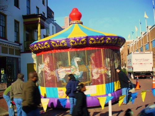 Kiddie Carousel on High Street