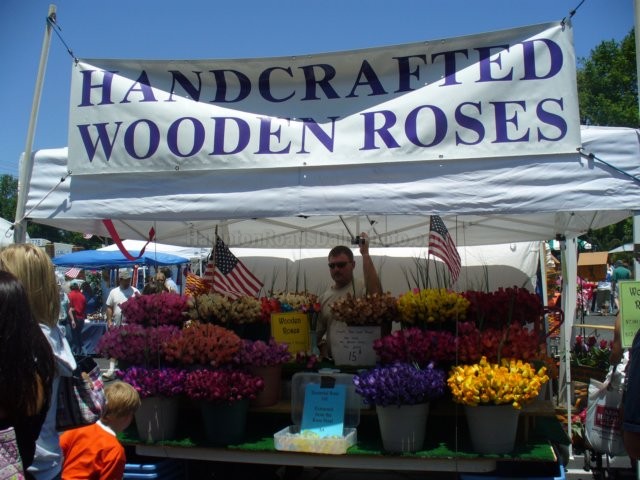 woodenrosesforsale.jpg